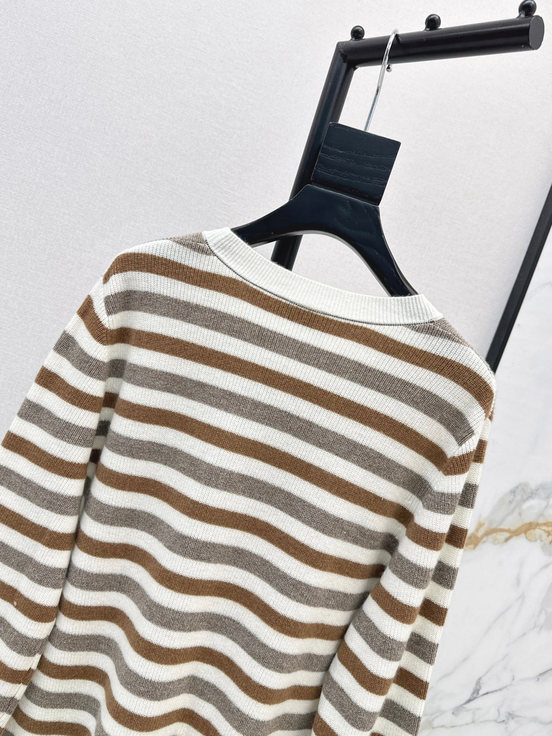 Brune 25fw knitted sweater