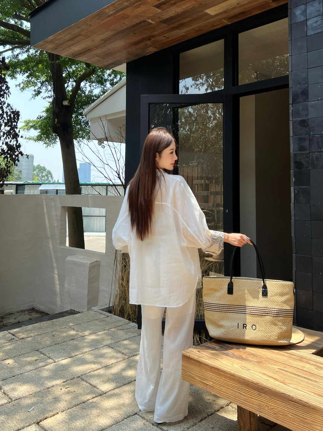 Brune 25fw linen shirt