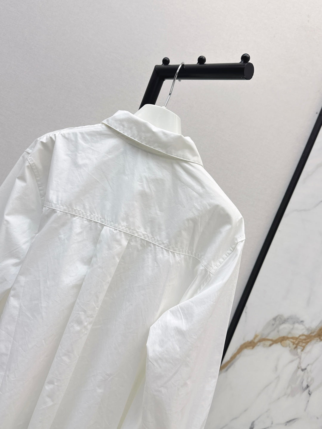 Loe 25fw buttons shirt