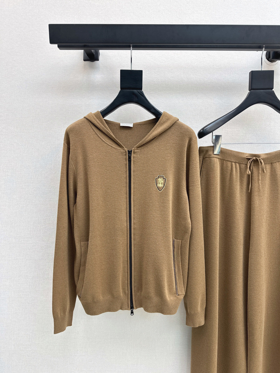 Brune 25fw knitted suit