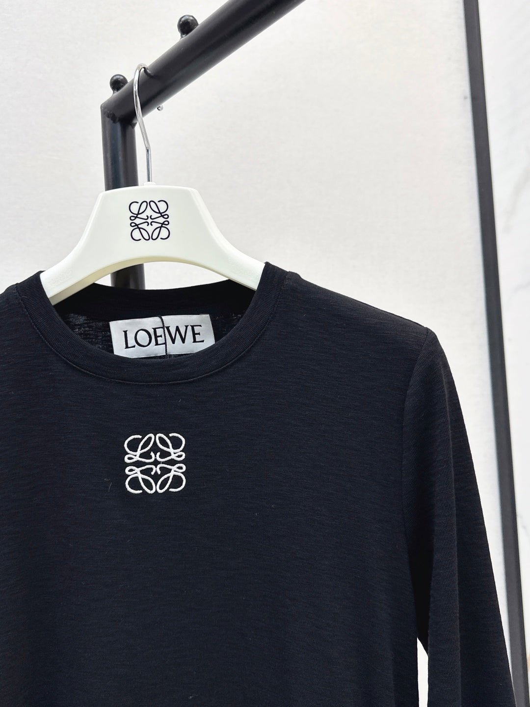 Loe 25fw knitted sweater