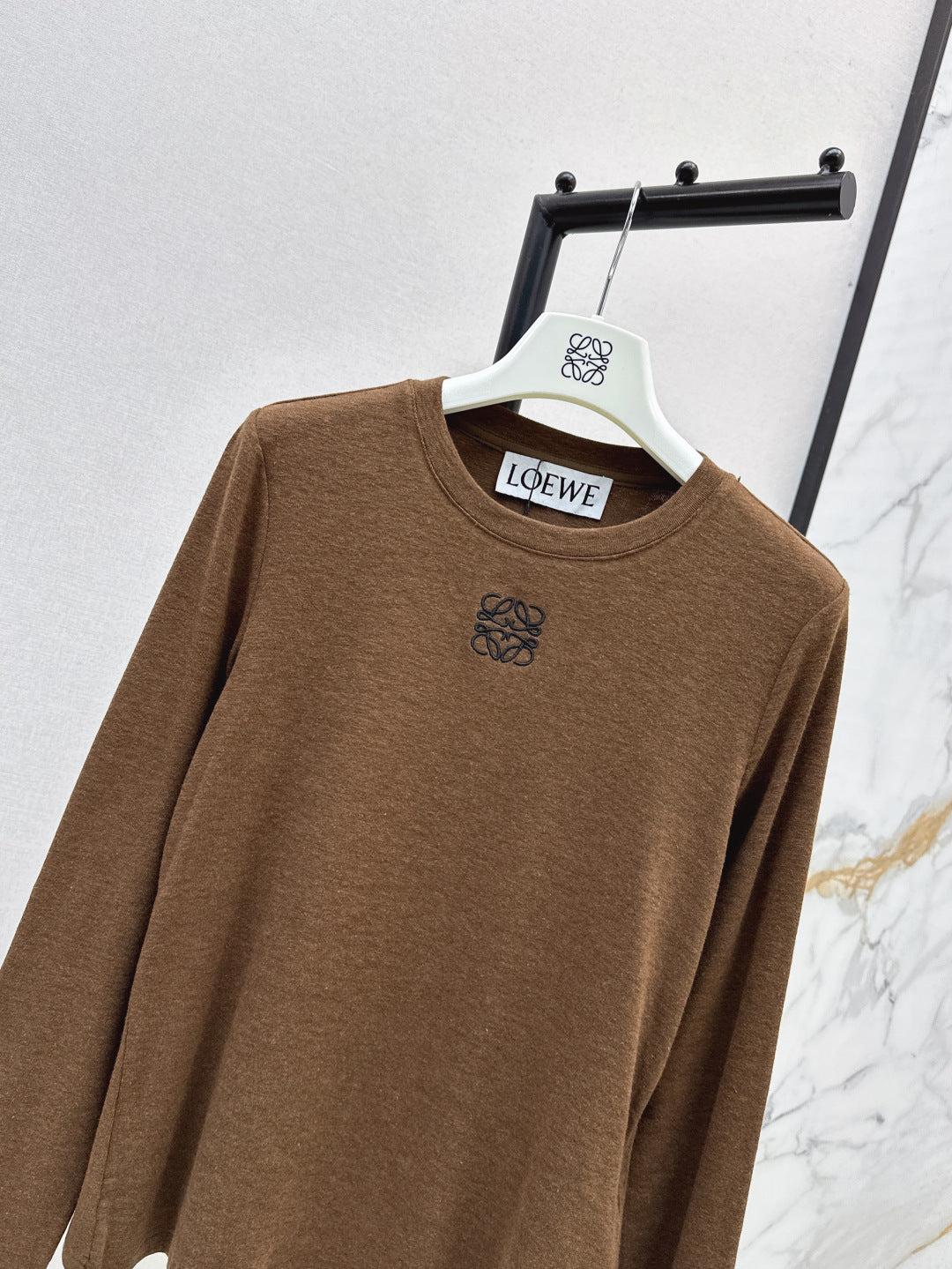 Loe 25fw knitted sweater