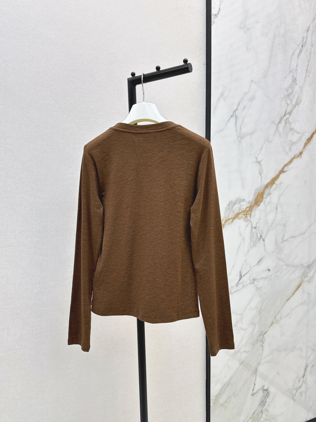 Loe 25fw knitted sweater