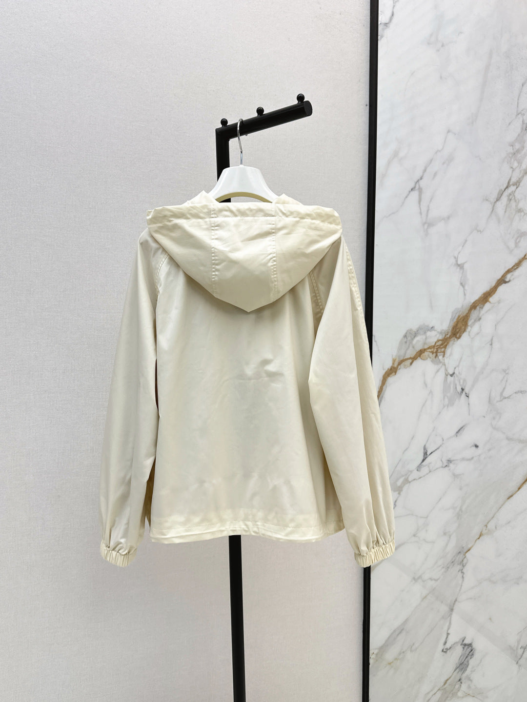 Loe 25fw hooded jacket