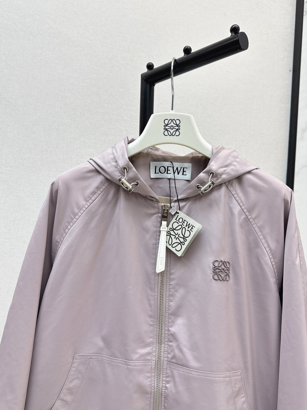 Loe 25fw hooded jacket