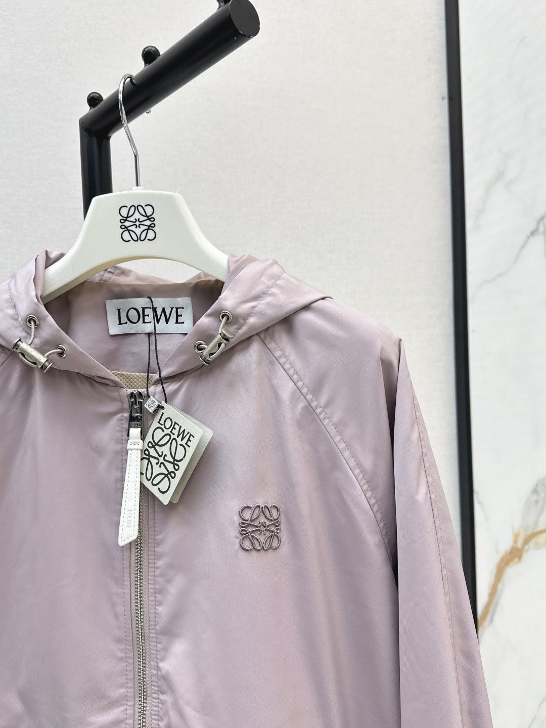 Loe 25fw hooded jacket