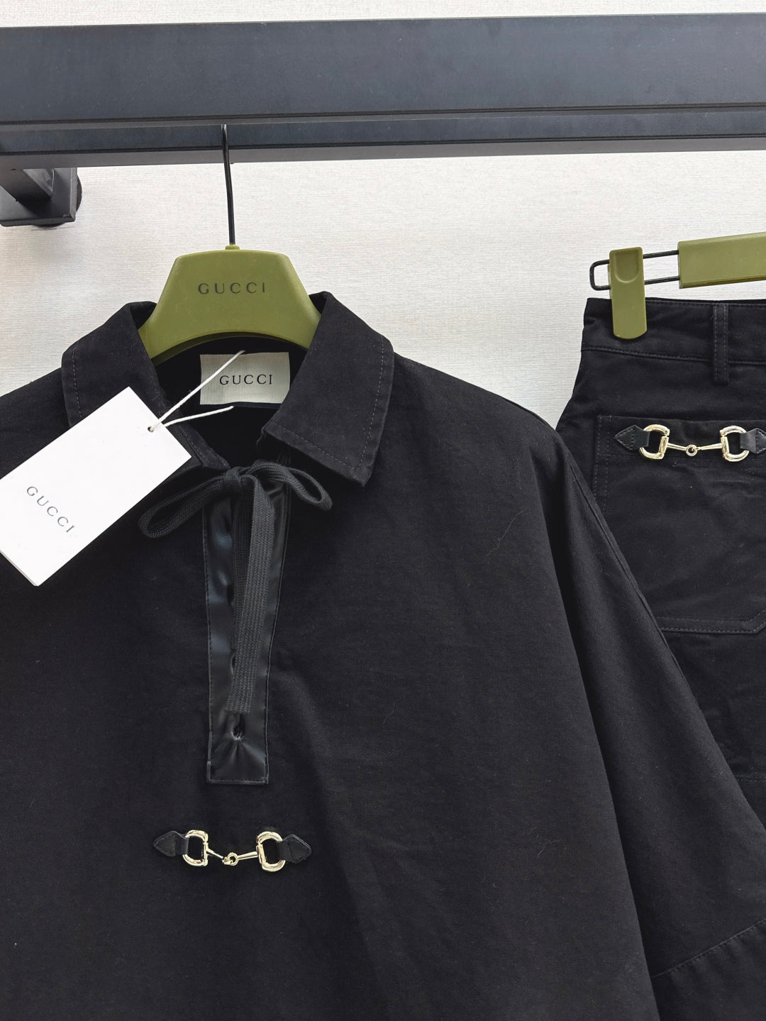 Guc 25fw suit