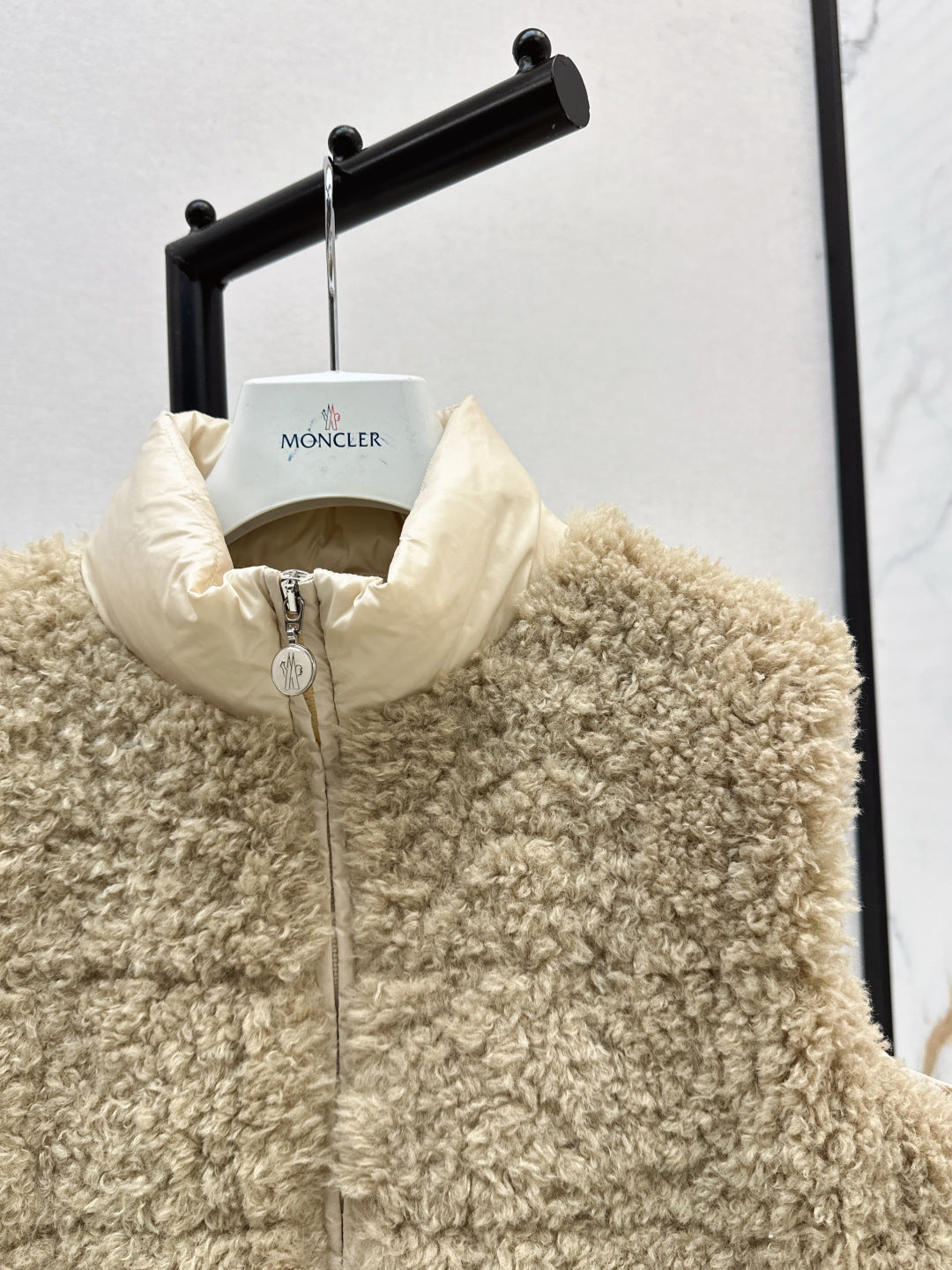 Monc 25fw down vest