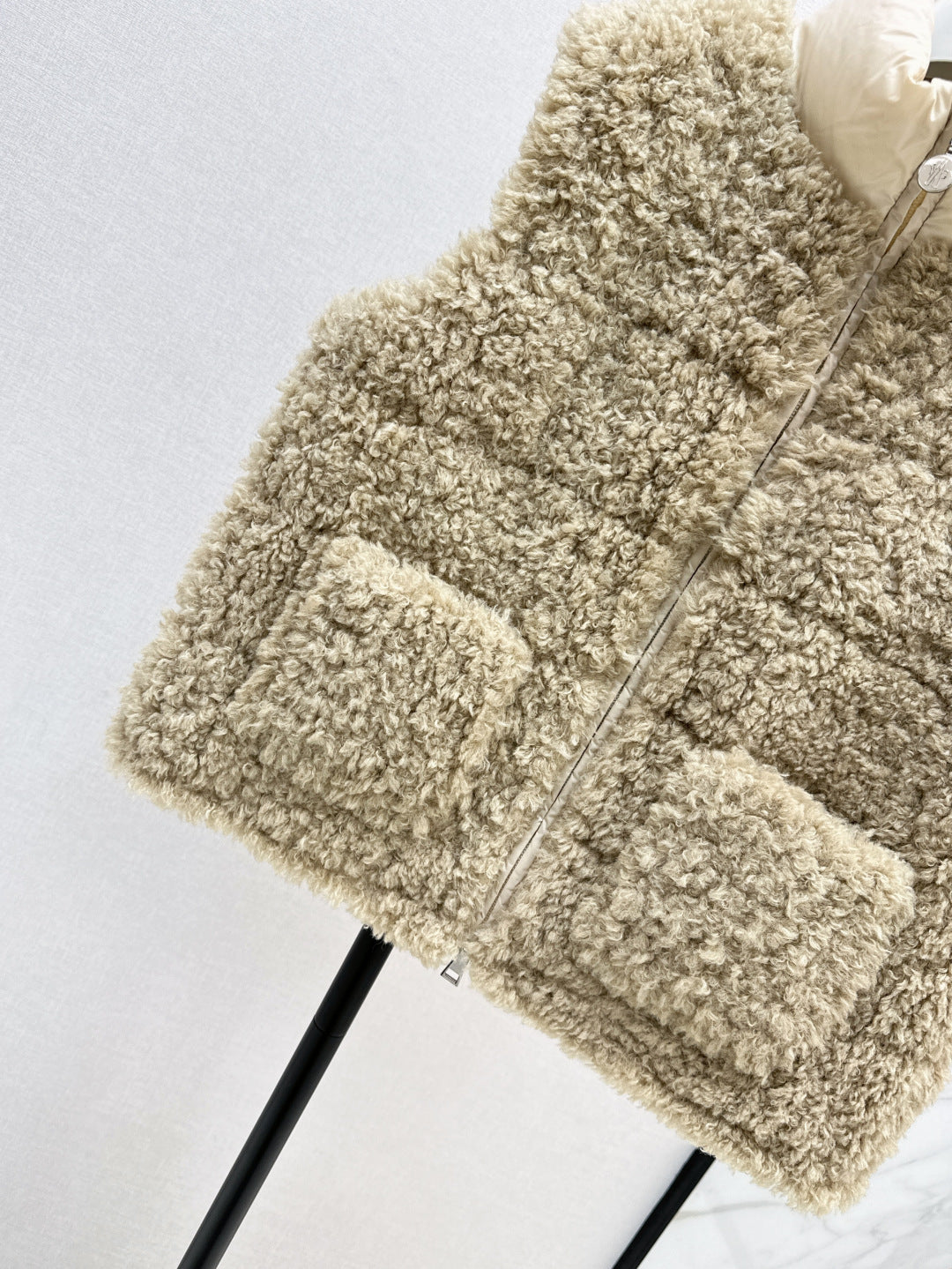 Monc 25fw down vest