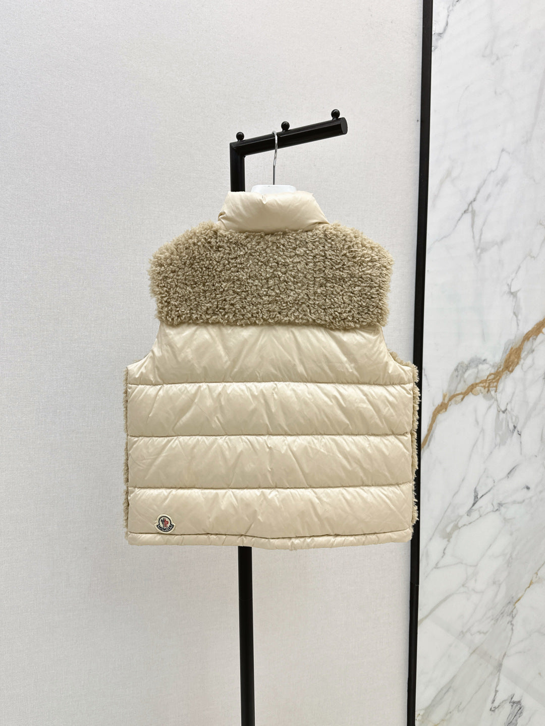 Monc 25fw down vest
