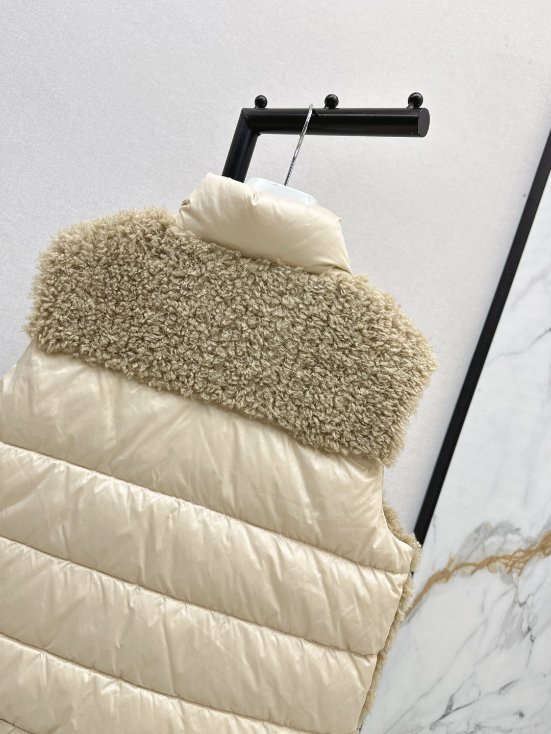 Monc 25fw down vest