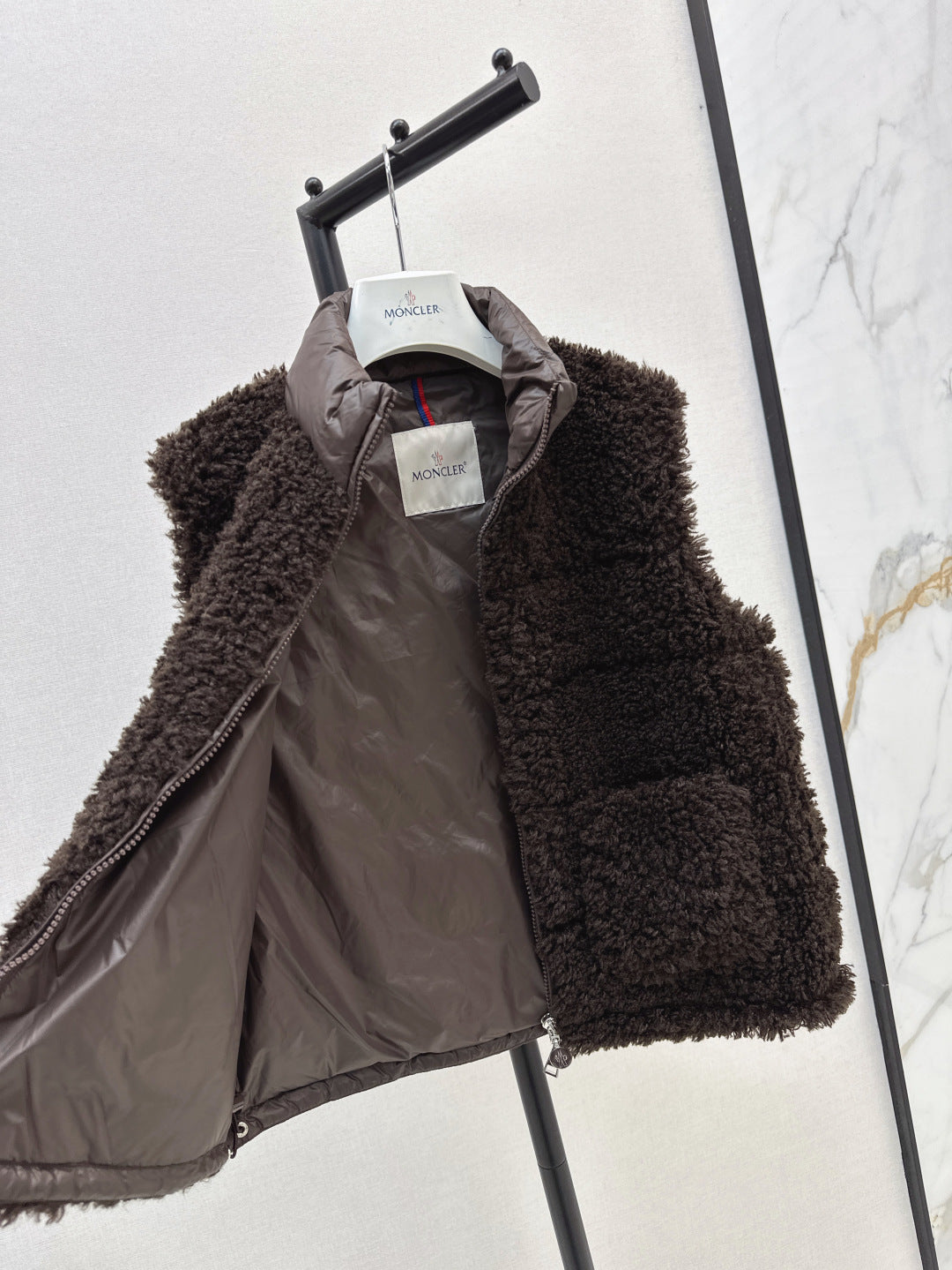 Monc 25fw down vest