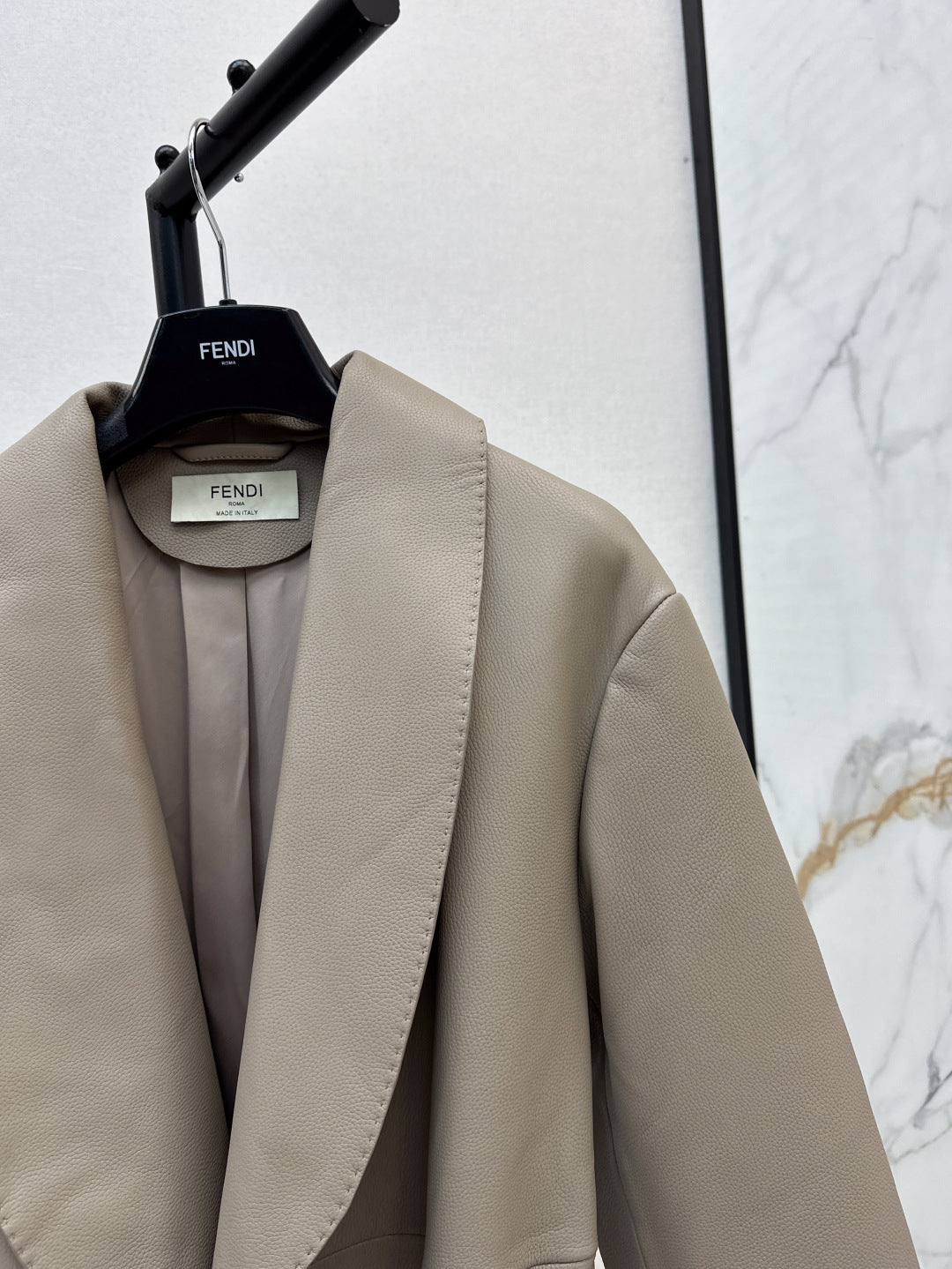 Fend 25fw leather coat