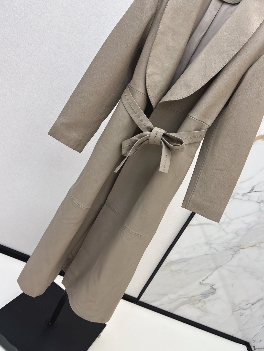 Fend 25fw leather coat