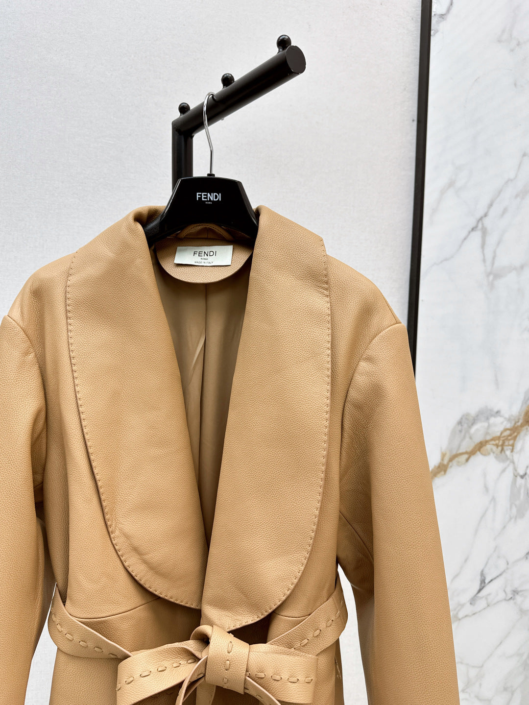 Fend 25fw leather coat