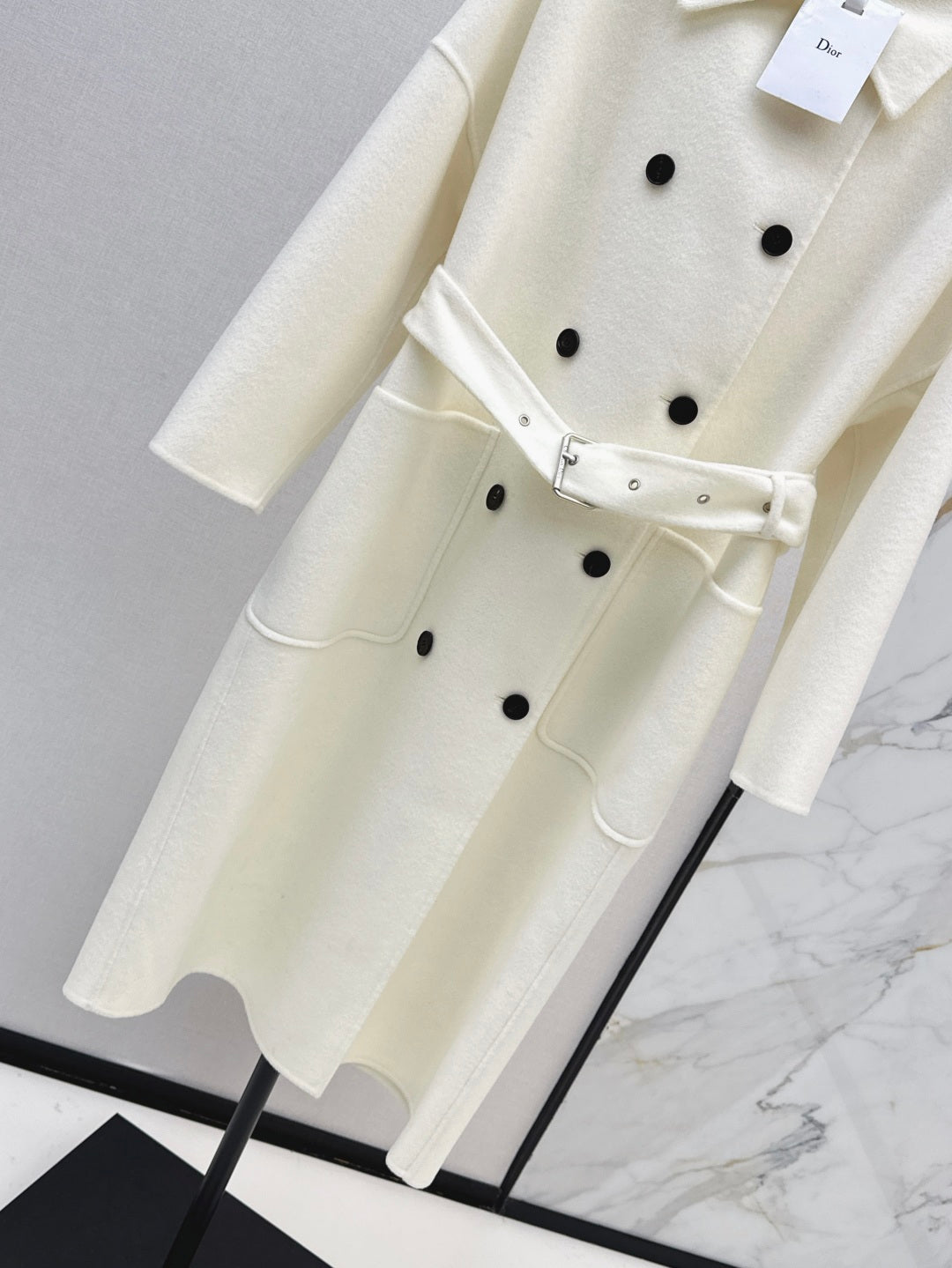 CD 25fw cashmere coat