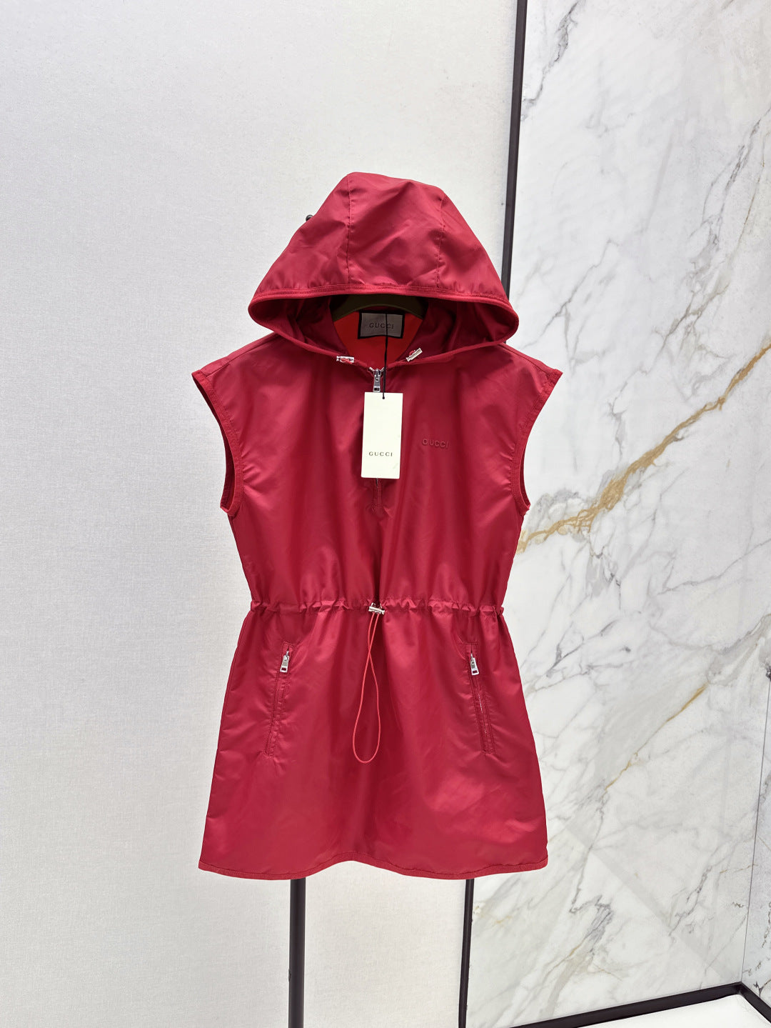 Guc 25fw sleeveless dress