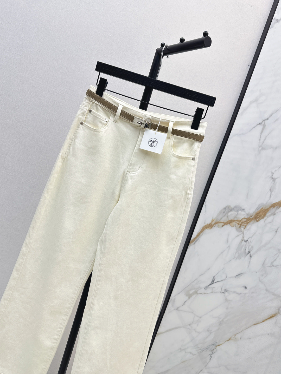 Herm 25fw straight jeans