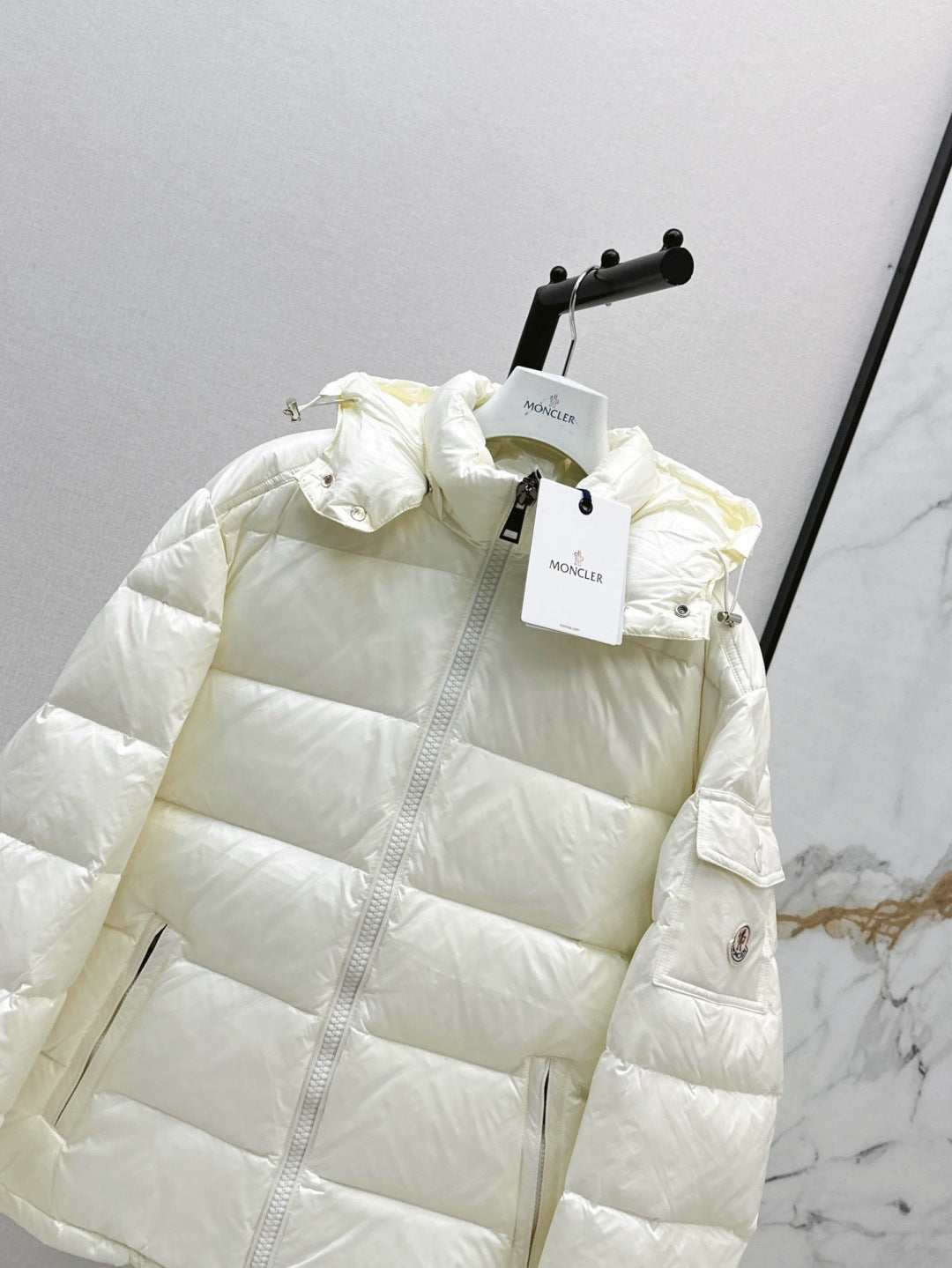 Monc 25fw down jacket