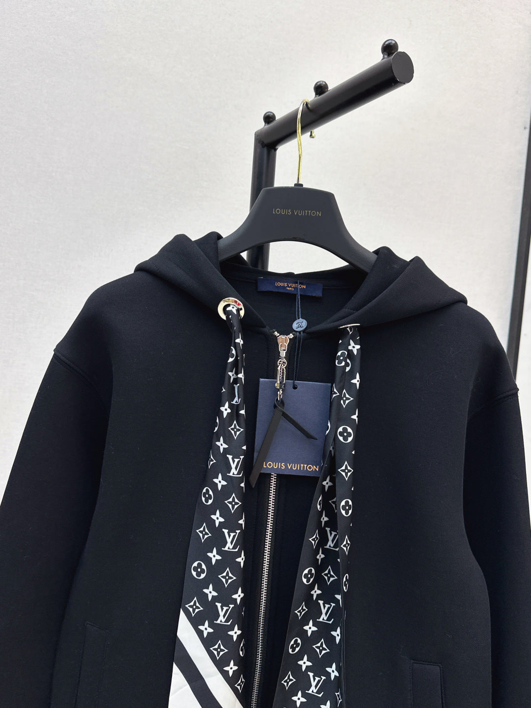 Louis 25fw scarf jacket