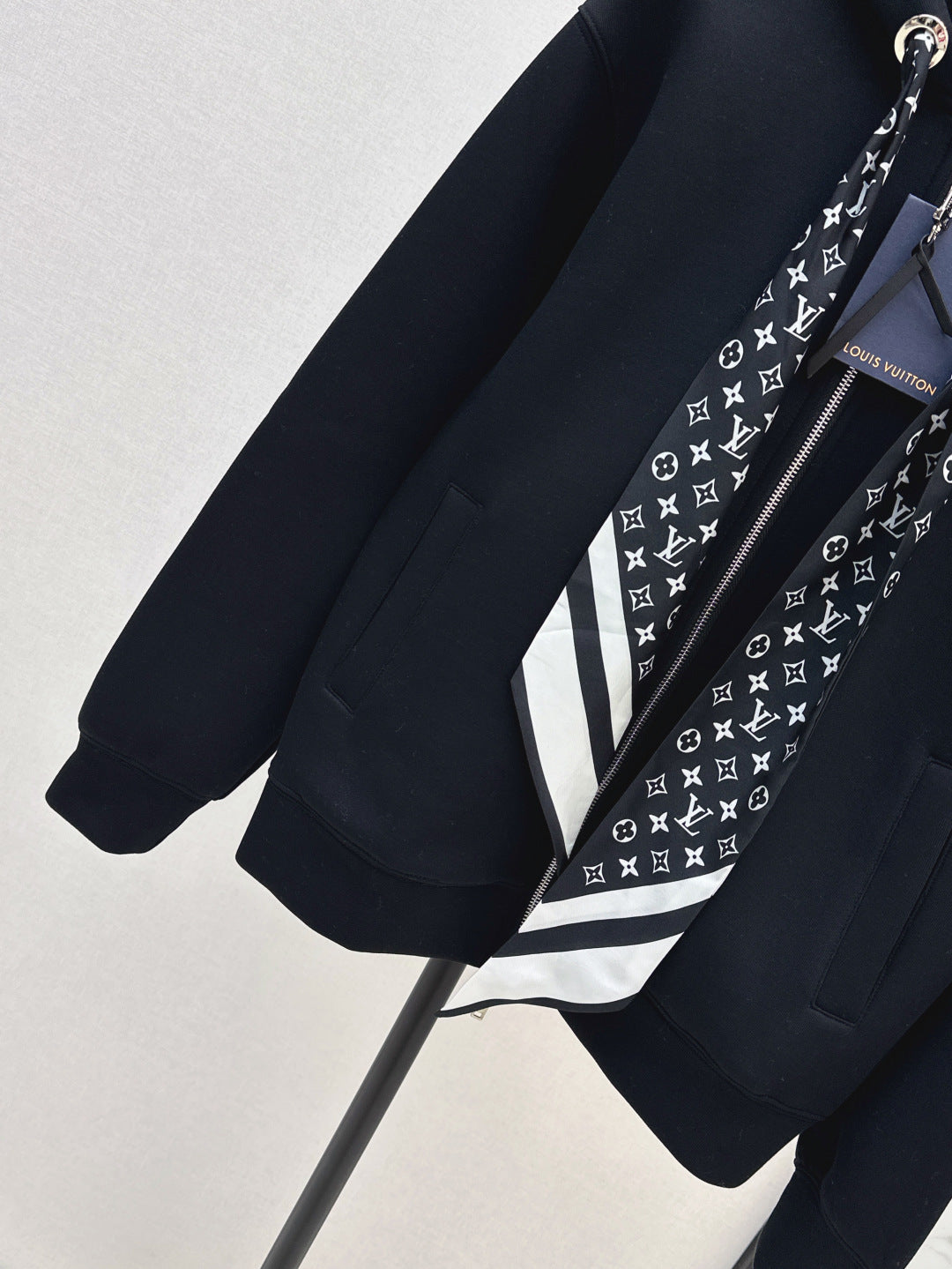 Louis 25fw scarf jacket