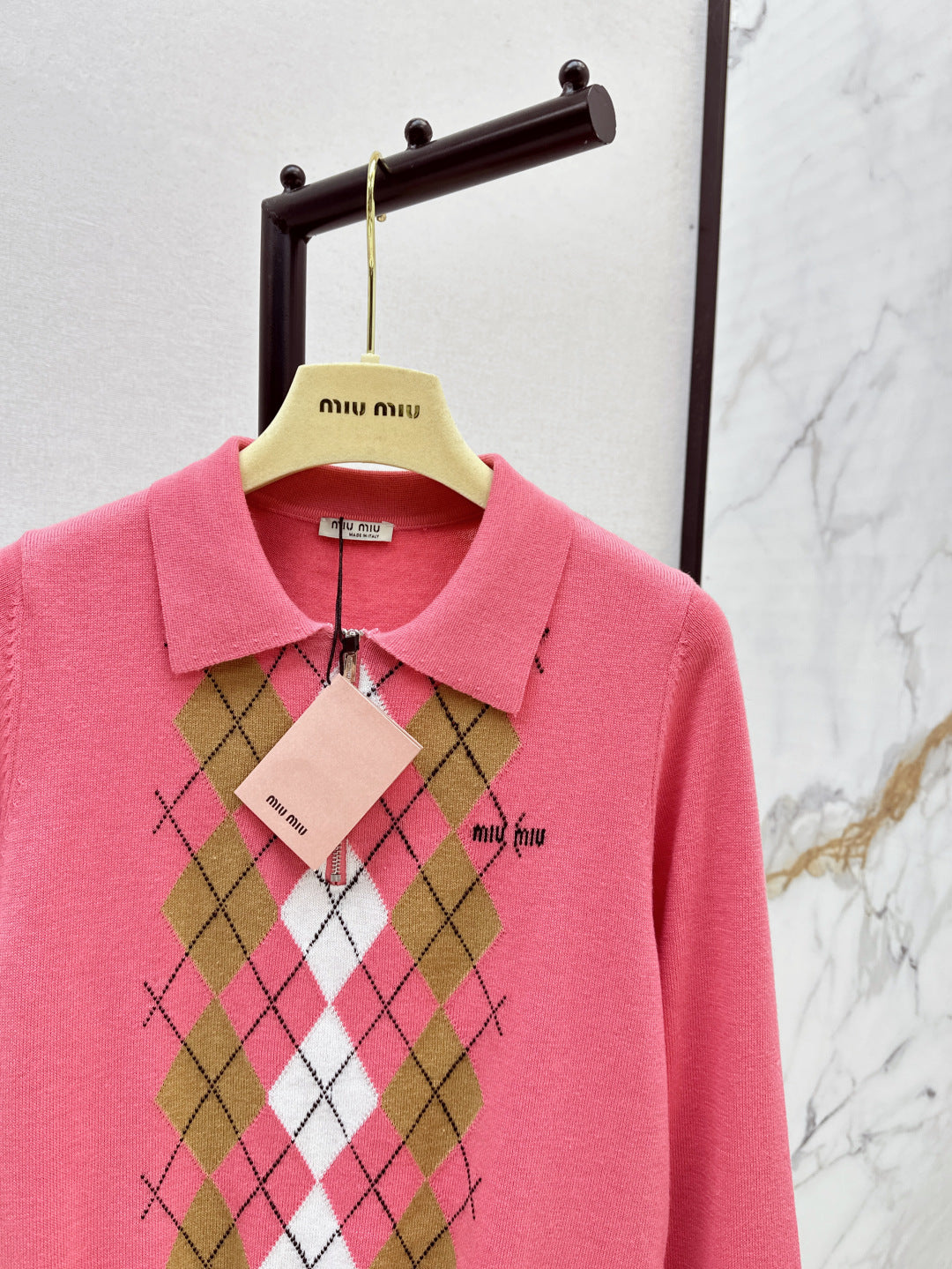 Miu 25fw knitted sweater