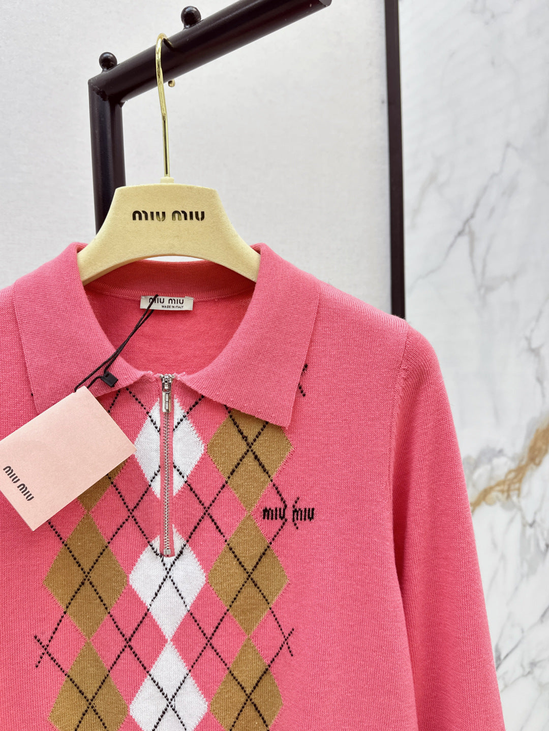 Miu 25fw knitted sweater