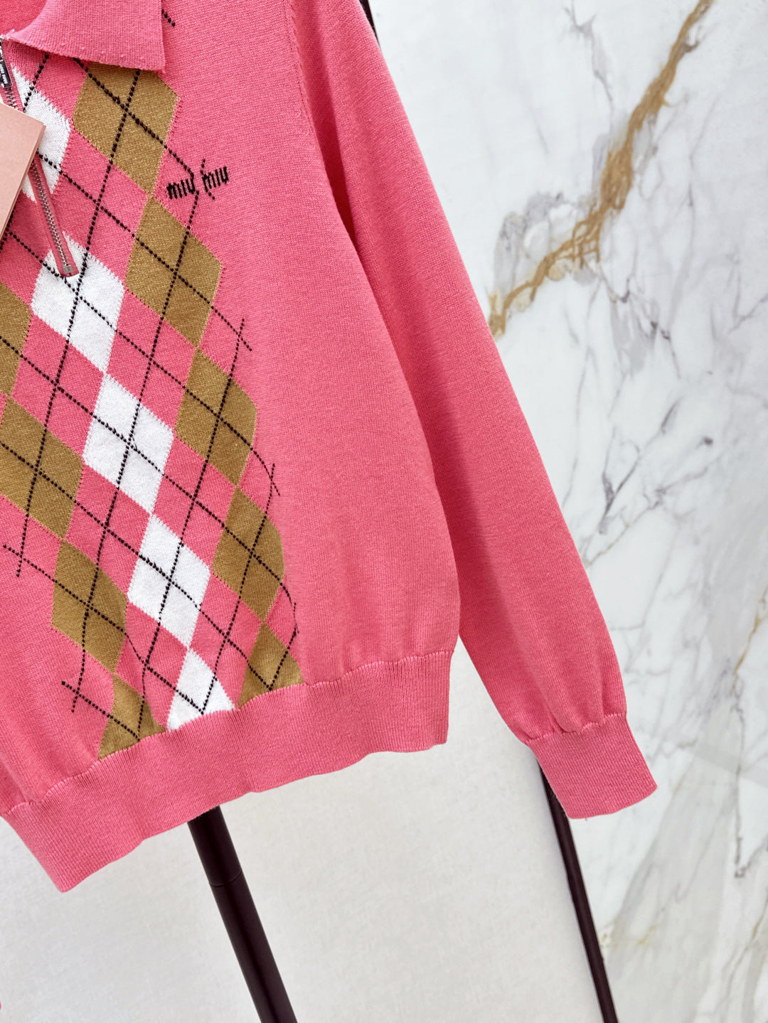 Miu 25fw knitted sweater