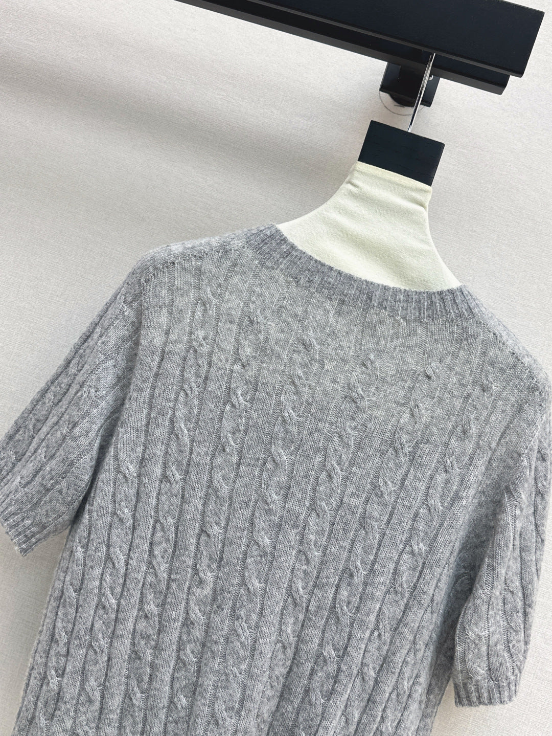 CD 25fw knitted sweater