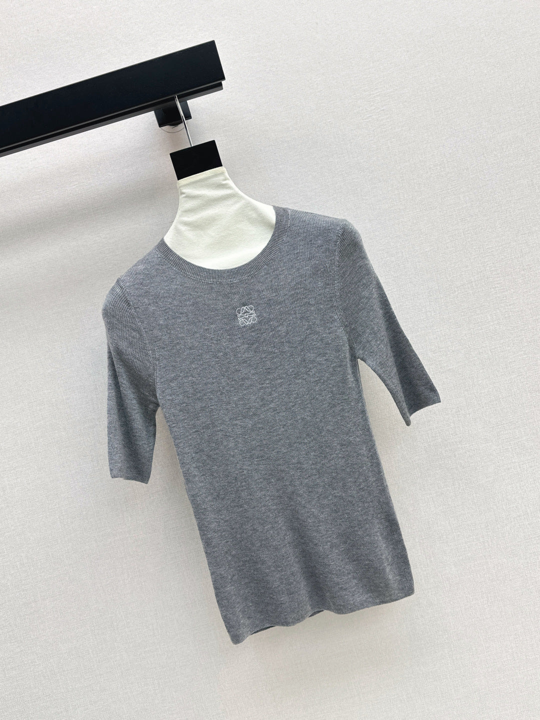 Loe 25fw knitted sweater