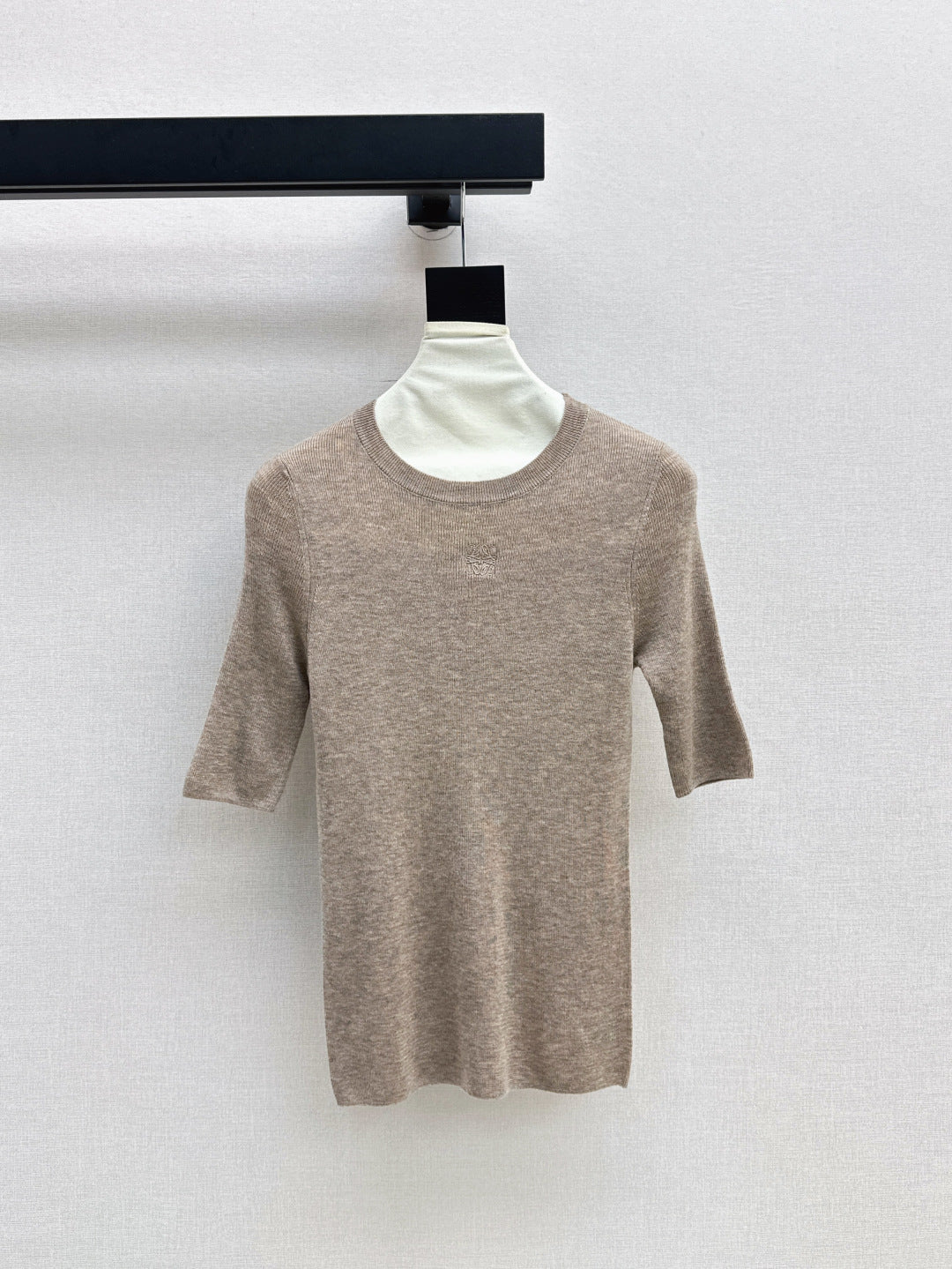 Loe 25fw knitted sweater