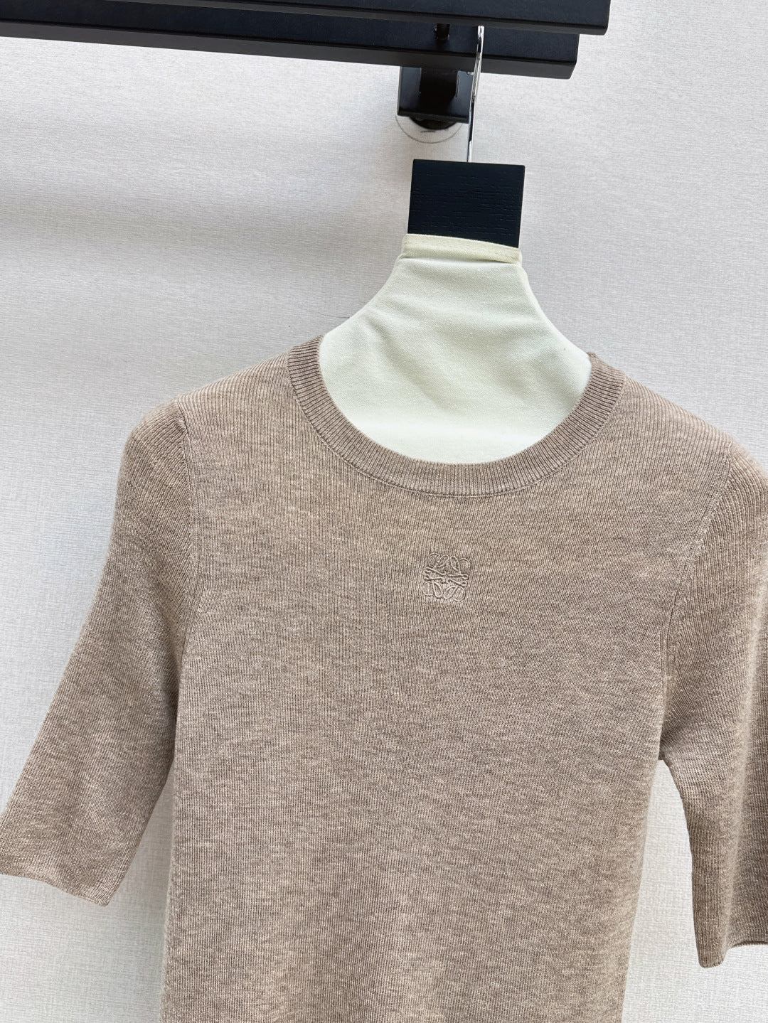Loe 25fw knitted sweater