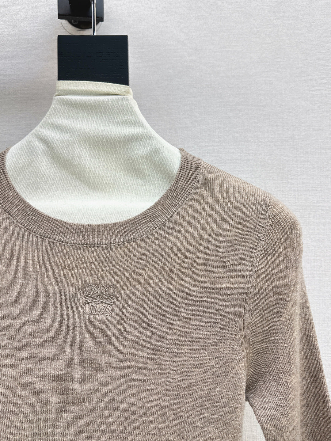 Loe 25fw knitted sweater