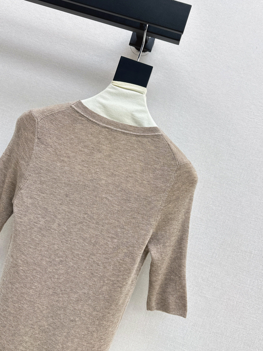 Loe 25fw knitted sweater