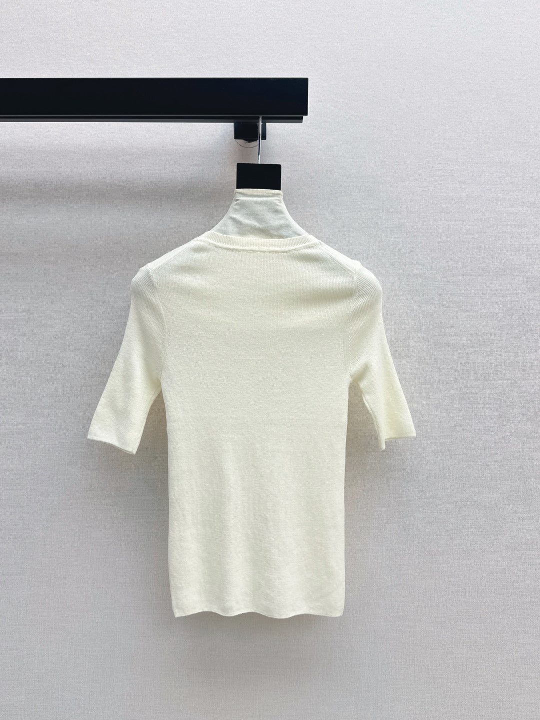 Loe 25fw knitted sweater
