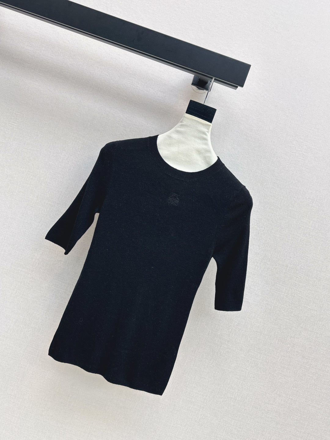 Loe 25fw knitted sweater