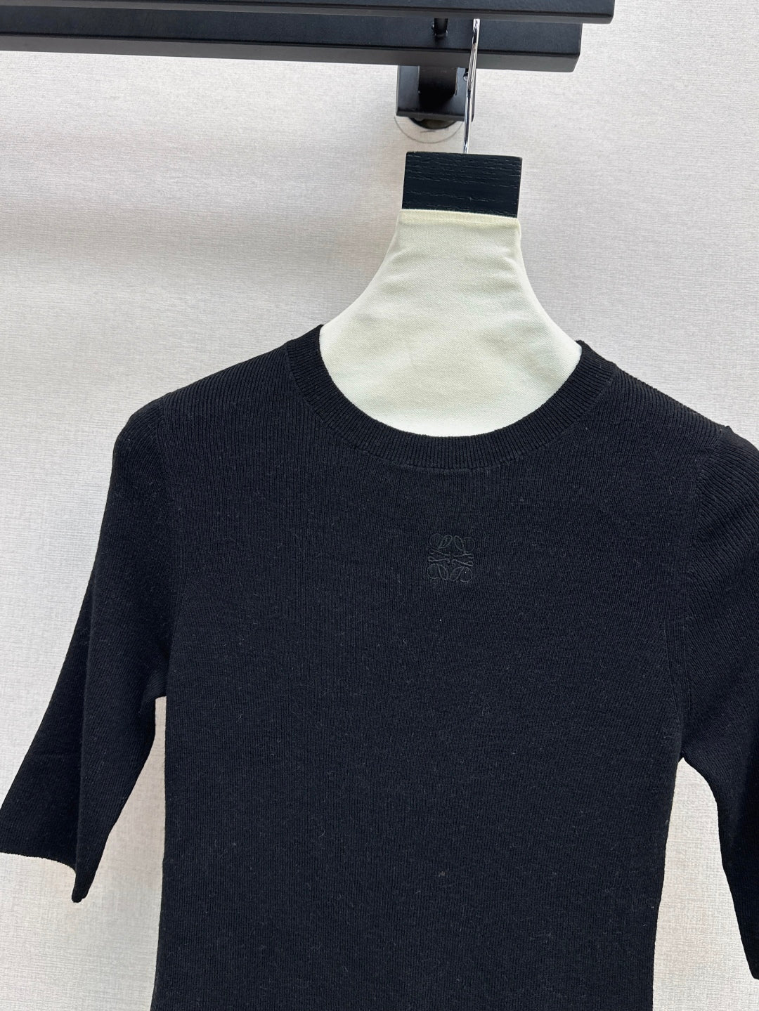 Loe 25fw knitted sweater