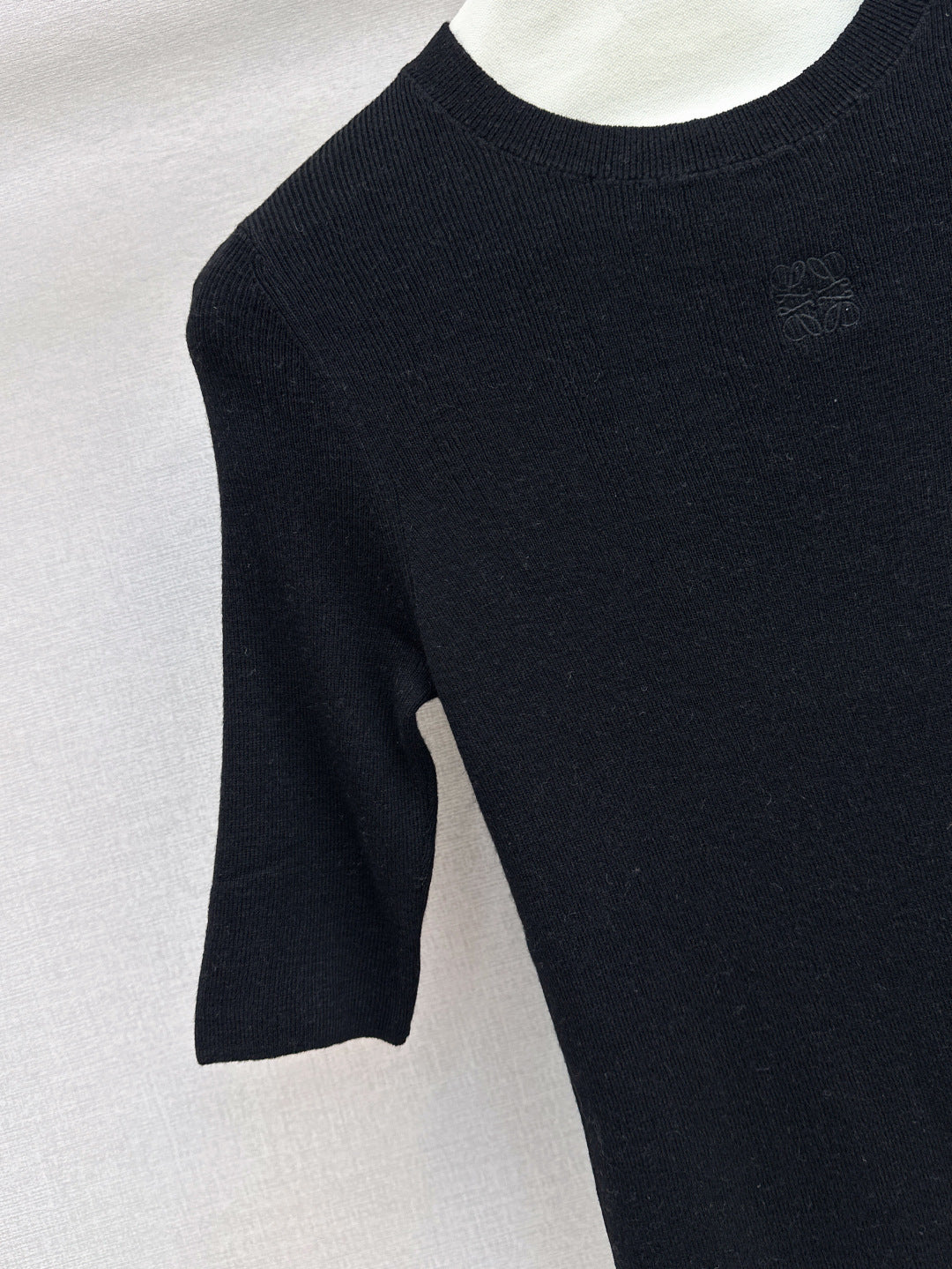 Loe 25fw knitted sweater