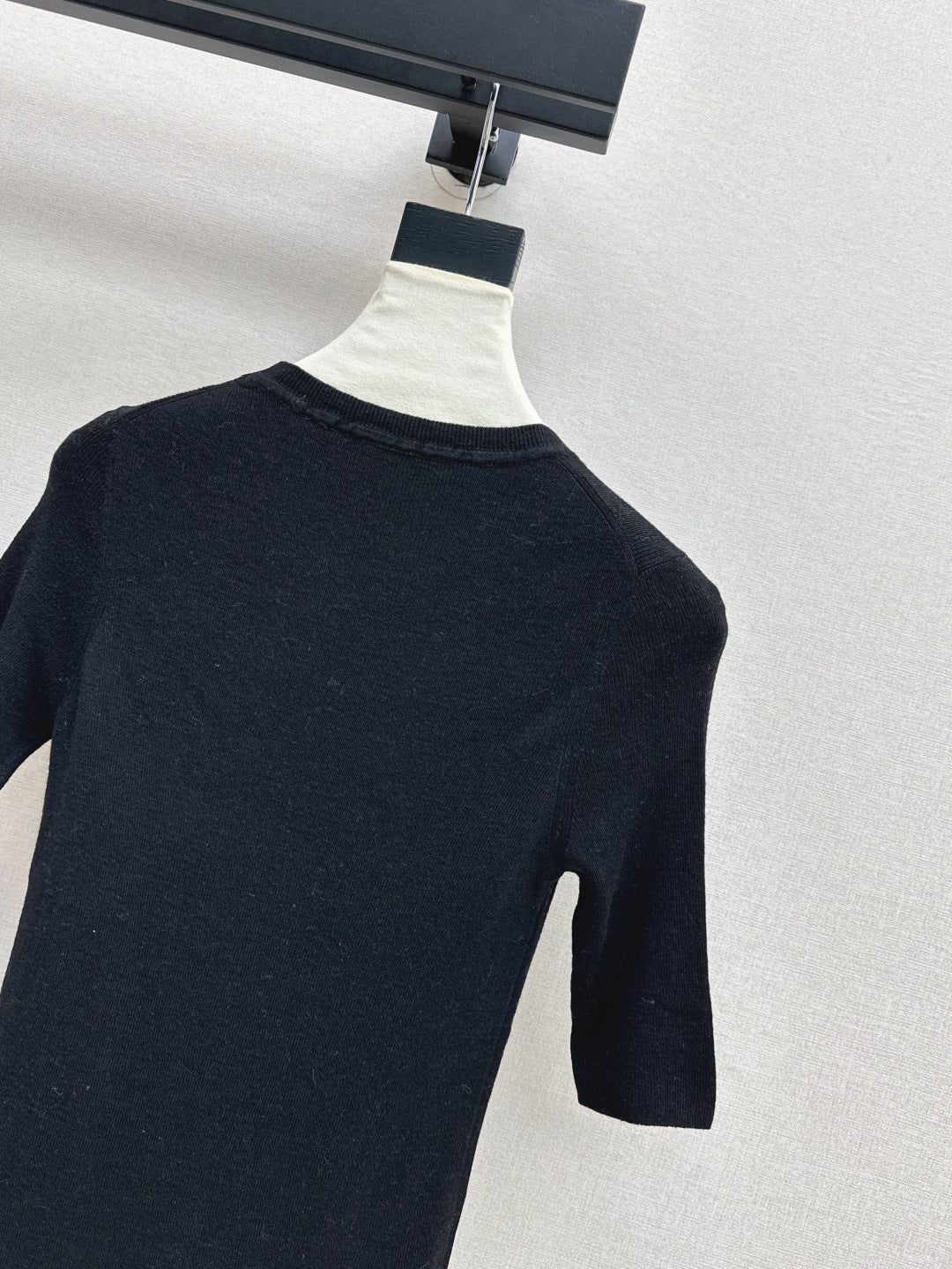 Loe 25fw knitted sweater