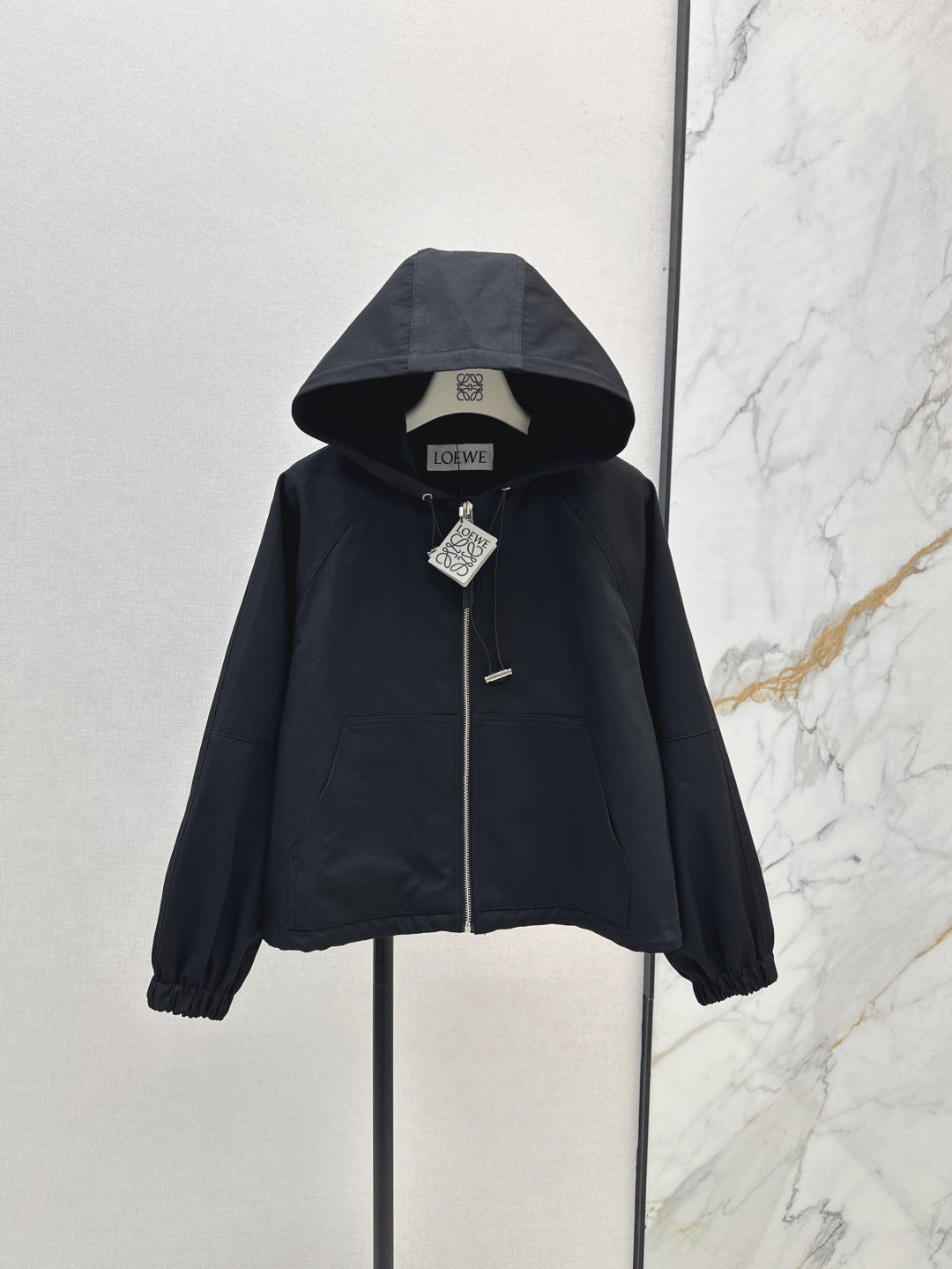 Loe 25fw hooded jacket