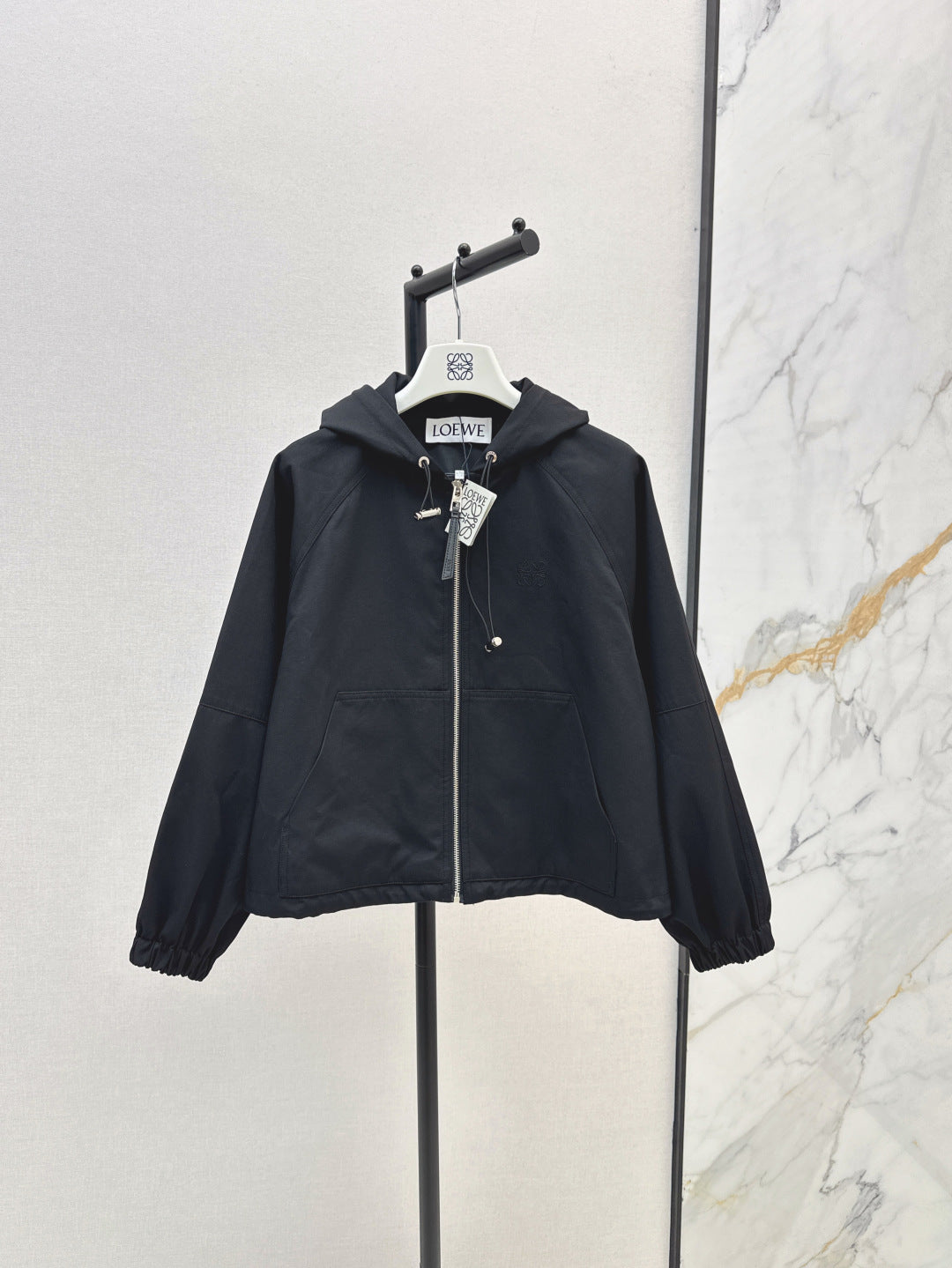 Loe 25fw hooded jacket
