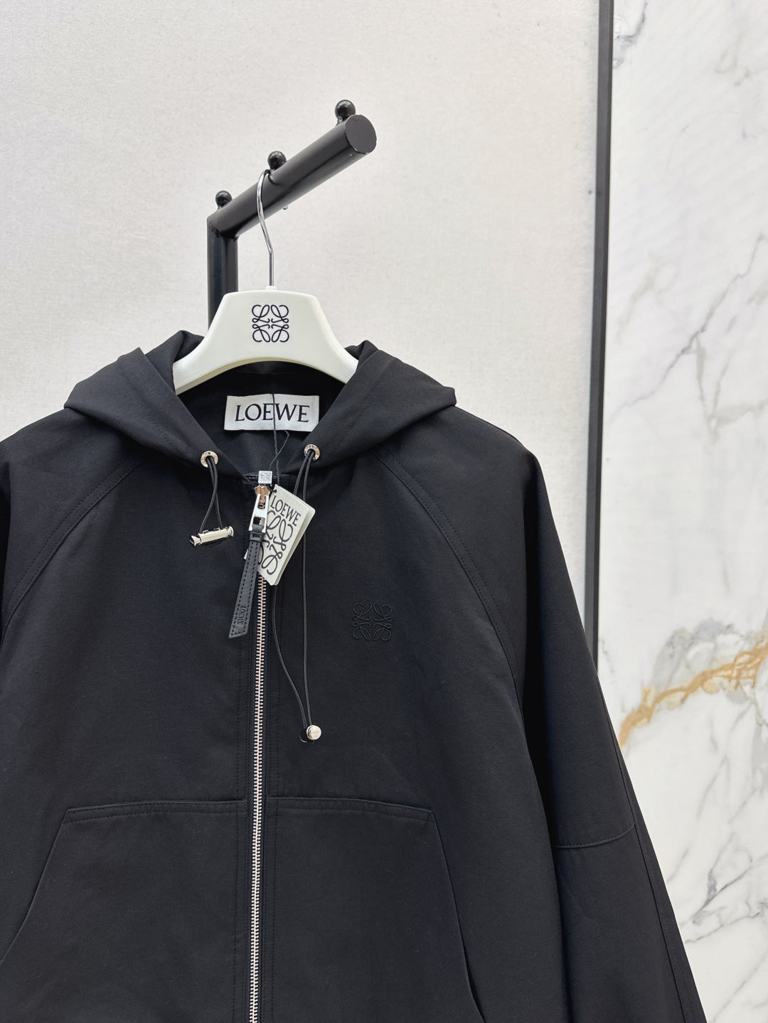 Loe 25fw hooded jacket