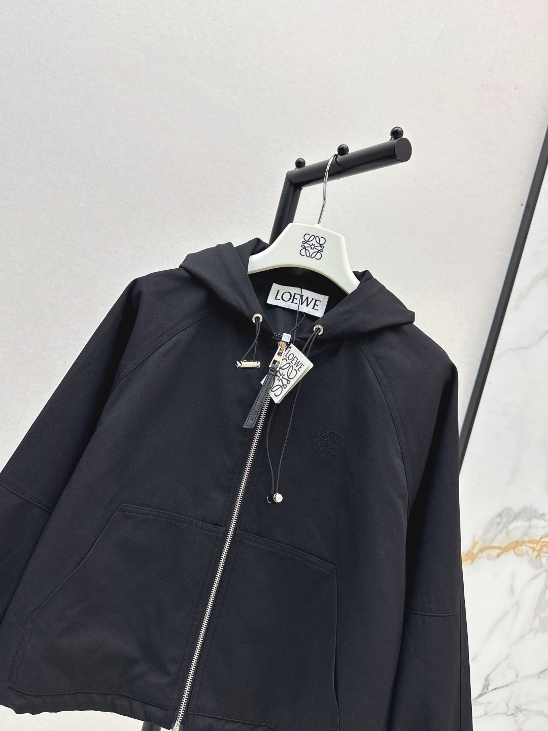 Loe 25fw hooded jacket