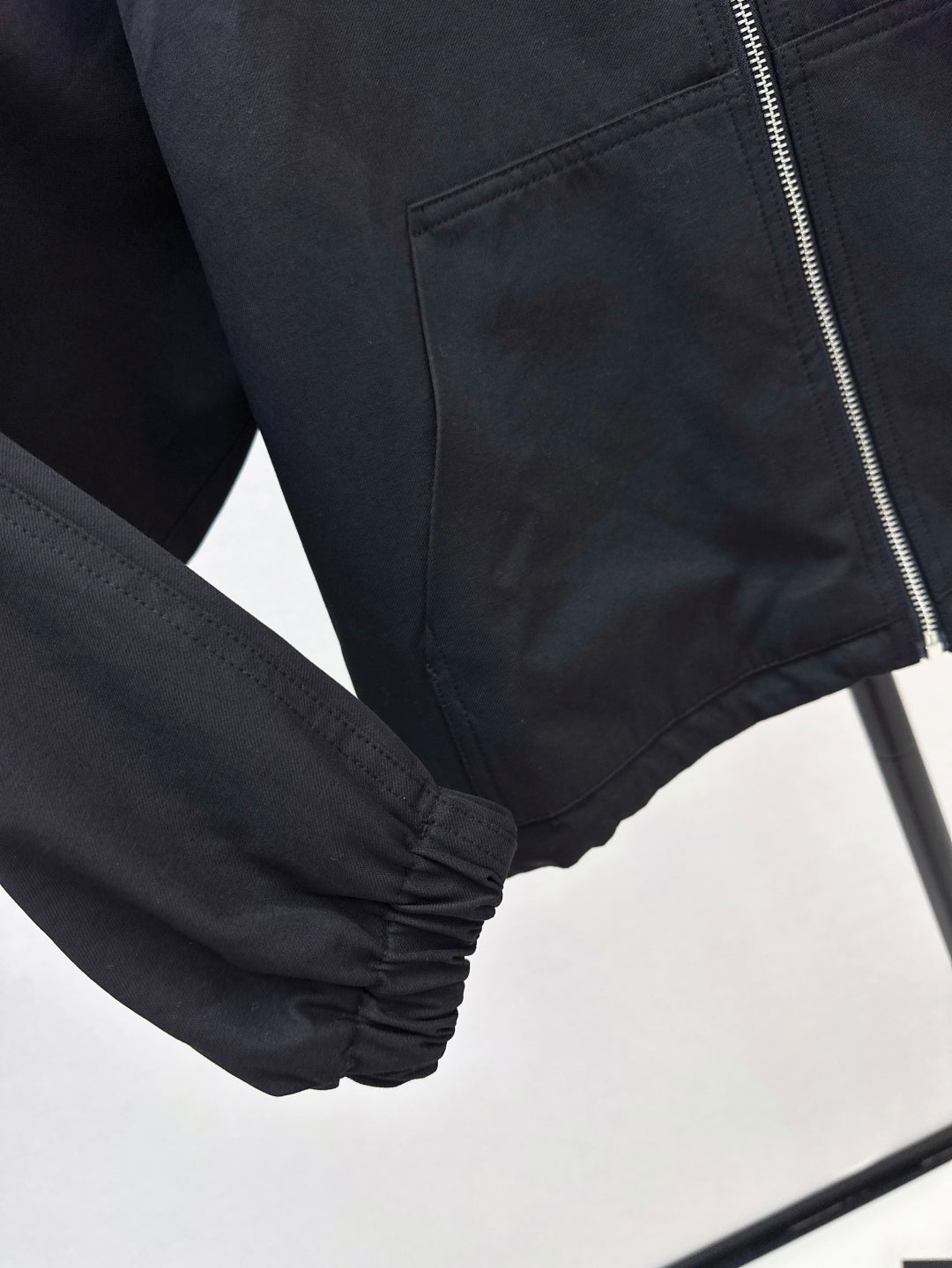 Loe 25fw hooded jacket