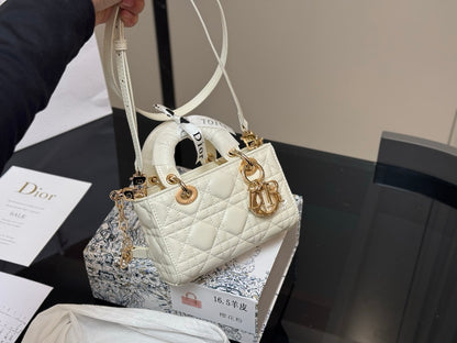 D bag