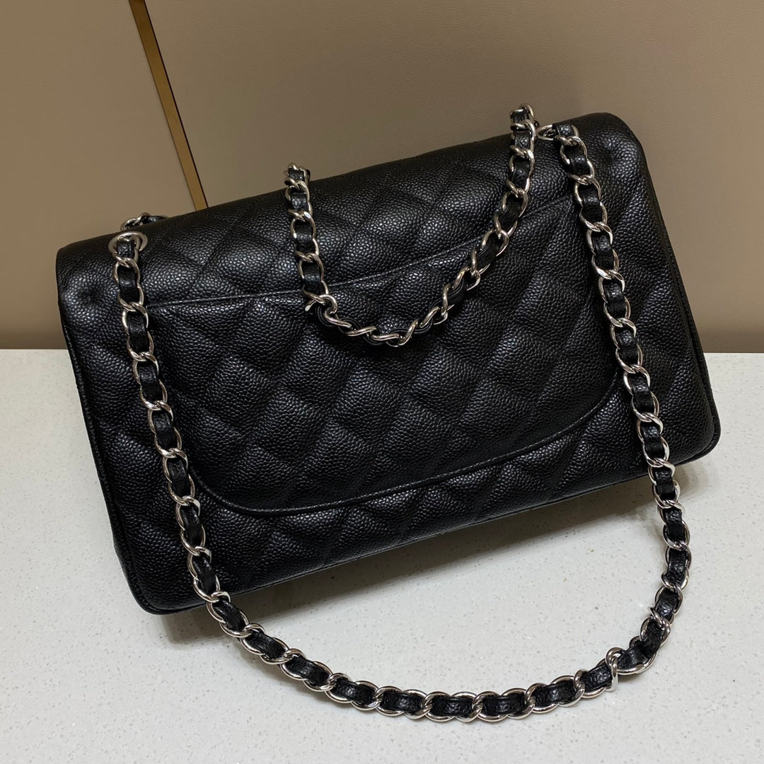 CH  LARGE CLASSIC HANDBAG 30 Grained Calfskin Black