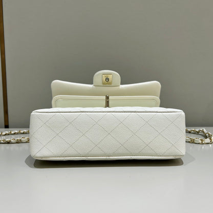 CH  SMALL CLASSIC HANDBAG 23 Small Grained Calfskin Ivory White