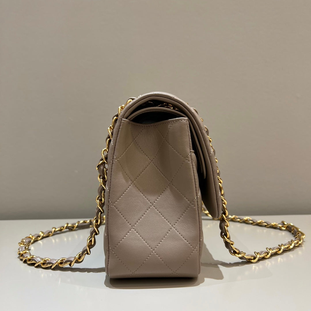 CH  LARGE CLASSIC HANDBAG 30 Lambskin Turtledove Gray