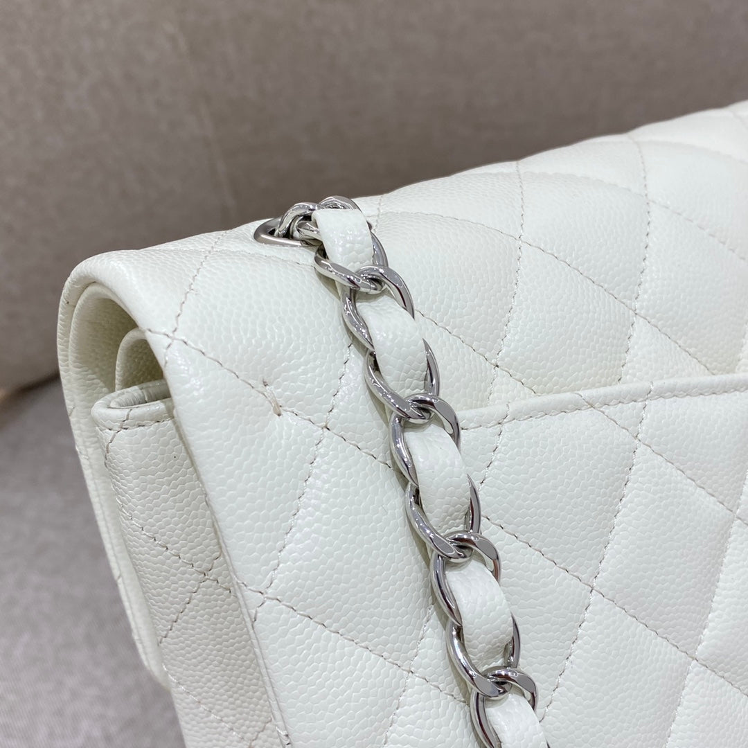 CH  SMALL CLASSIC HANDBAG 23 Small Grained Calfskin Ivory White