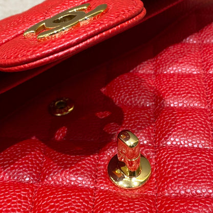 CH CLASSIC 11.12 HANDBAG 25.5 Grained Calfskin Red
